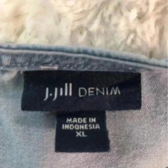 J Jill Denim Chambray Blouse XL Double Bell Sleeves Button Back 3/4 sleeves - Picture 4 of 5